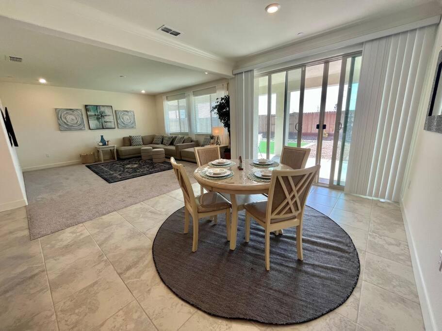 Brand-New, Beautiful & Stylish Home In Sacramento! Luaran gambar